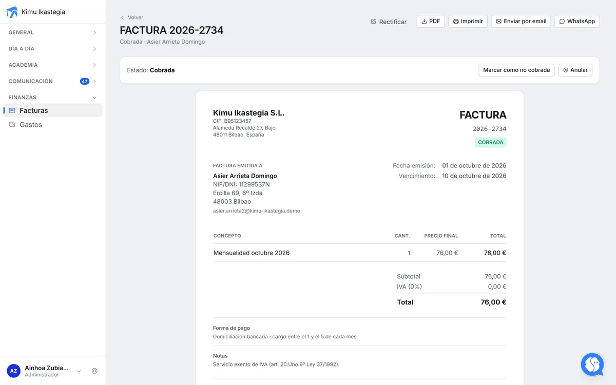 Factura de una academia, con el número, la fecha, la mensualidad de septiembre y el total.
